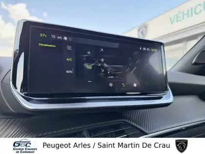 Photo 17 Peugeot 2008  Hybrid 136 e-DCS6