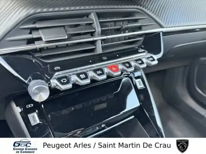 Photo 14 Peugeot 2008  Hybrid 136 e-DCS6