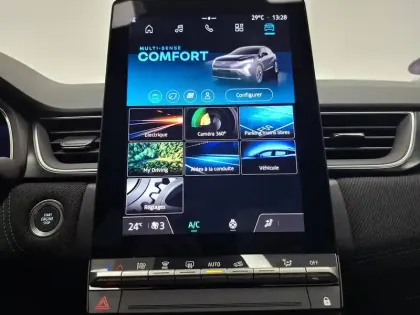 Photo 39 Renault Captur  E-Tech full hybrid 145 ch