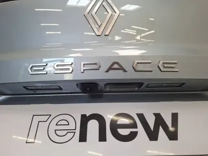 Photo 8 Renault Espace  full hybrid E-Tech 200 ch 5pl
