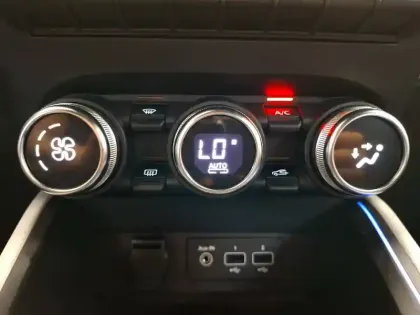 Photo 30 Renault Clio  Blue dCi 100 - 21N