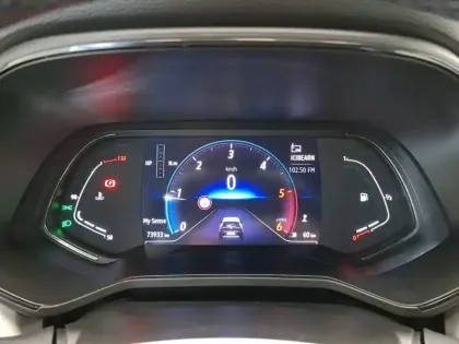 Photo 35 Renault Clio  Blue dCi 100 - 21N