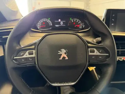 Photo 19 Peugeot 208  PureTech 100 S&S BVM6