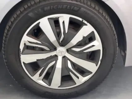 Photo 17 Peugeot 208  PureTech 100 S&S BVM6