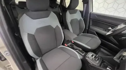 Photo 31 Dacia Duster  Hybrid 155
