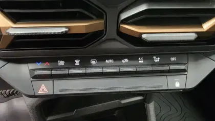 Photo 44 Dacia Duster  Hybrid 155