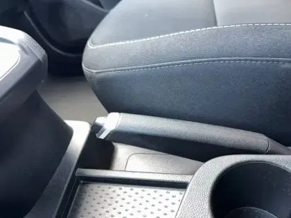 Photo 37 Renault Captur  Blue dCi 115 EDC