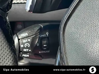 Photo 22 Peugeot 2008  PureTech 130 S&S EAT8