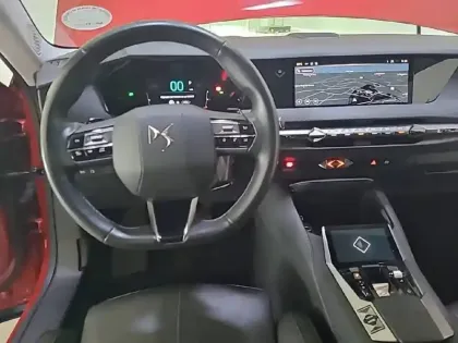 Photo 33 DS DS 4  Hybride E-Tense 225 EAT8
