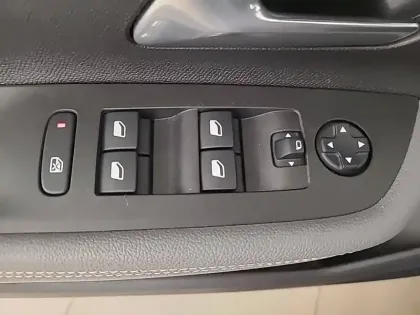 Photo 47 Opel Mokka  Electrique 136 ch & Batterie 50 kWh