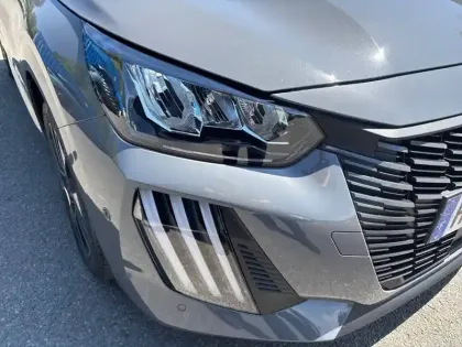 Photo 15 Peugeot 208  Hybrid 110 ch e-DCS6