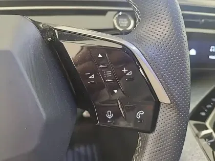 Photo 18 Peugeot 3008  Hybrid 145 e-DCS6