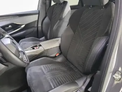 Photo 10 Peugeot 3008  Hybrid 136 e-DCS6