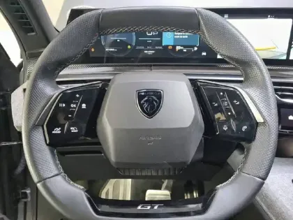 Photo 8 Peugeot 3008  Hybrid 136 e-DCS6