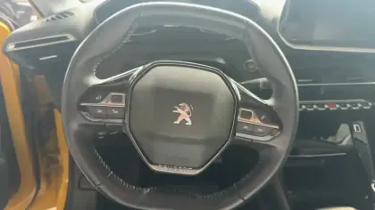 Photo 9 Peugeot 208  PureTech 100 S&S BVM6