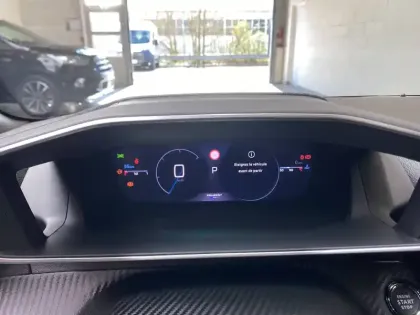 Photo 15 Peugeot 208  Hybrid 100 e-DCS6
