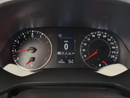 Photo 16 Renault Captur  TCe 90