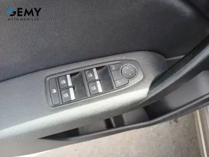 Photo 13 Renault Captur  mild hybrid 160 EDC