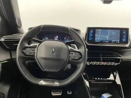 Photo 21 Peugeot 2008  PureTech 130 S&S EAT8