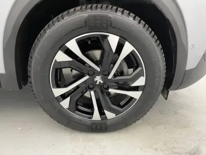 Photo 17 Peugeot 2008  PureTech 130 S&S EAT8