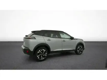 Photo 8 Peugeot 2008  PureTech 130 S&S EAT8