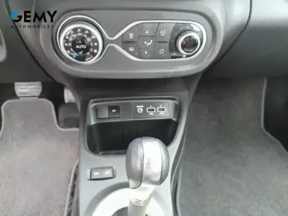Photo 28 Renault Twingo  III Achat Intégral - 21