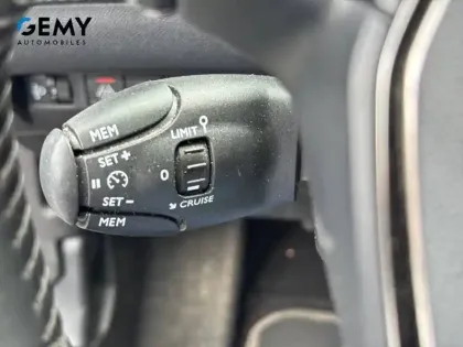 Photo 19 Peugeot 2008  Electrique 136 ch