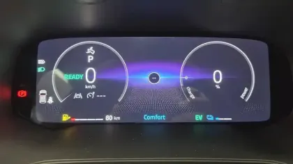 Photo 10 Renault Captur  E-Tech full hybrid 160 ch
