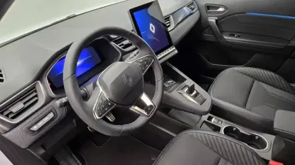 Photo 35 Renault Captur  E-Tech full hybrid 160 ch