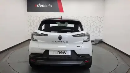 Photo 5 Renault Captur  E-Tech full hybrid 160 ch