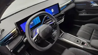 Photo 38 Renault Clio  E-Tech full hybrid 160 ch