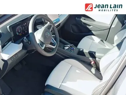 Photo 10 Volkswagen T-roc  1.5 eTSI EVO2 Hybrid 116 ch DSG7