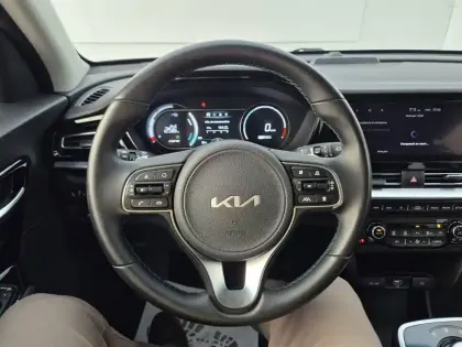 Photo 15 Kia Niro e- Electrique 204 ch