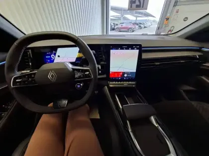 Photo 10 Renault Rafale  E-Tech full hybrid 200 ch