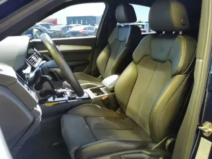 Photo 12 Audi Q5 40 TDI quattro S line 204 ch S