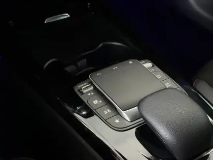 Photo 16 Mercedes Classe A A 250 e  Berline Compacte
