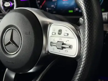 Photo 14 Mercedes Classe A A 250 e  Berline Compacte