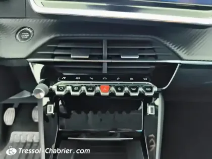 Photo 14 Peugeot 2008  PureTech 130 S&S BVM6 Allure