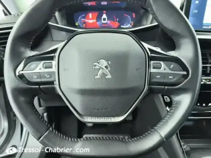 Photo 15 Peugeot 2008  PureTech 130 S&S BVM6 Allure