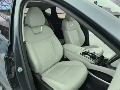 Photo 8 Hyundai Tucson  1.6 T-GDI 265 HTRAC Plug-in BVA6 Creative