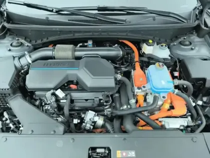 Photo 6 Hyundai Tucson  1.6 T-GDI 265 HTRAC Plug-in BVA6 Creative