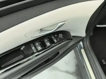 Photo 19 Hyundai Tucson  1.6 T-GDI 265 HTRAC Plug-in BVA6 Creative