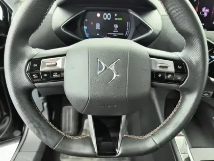 Photo 18 DS DS 3  E-Tense Performance Line