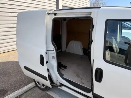 Photo 25 Fiat Doblo  Cargo 1.6 Multijet 105ch Pack Professional E6
