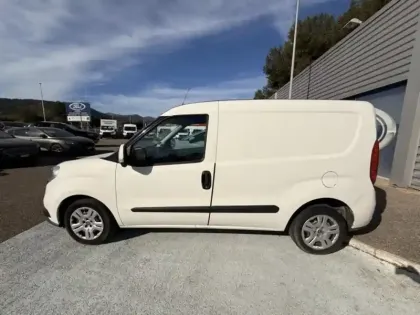 Photo 7 Fiat Doblo  Cargo 1.6 Multijet 105ch Pack Professional E6