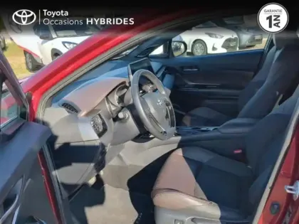 Photo 10 Toyota C-HR  122h Distinctive 2WD E-CVT