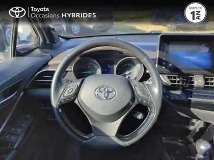 Photo 8 Toyota C-HR  122h Distinctive 2WD E-CVT