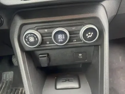 Photo 10 Dacia Sandero  1.0 TCe 90ch Journey