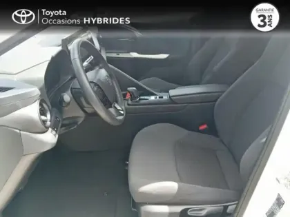 Photo 10 Toyota C-HR  1.8 Hybride 140ch Dynamic NG23