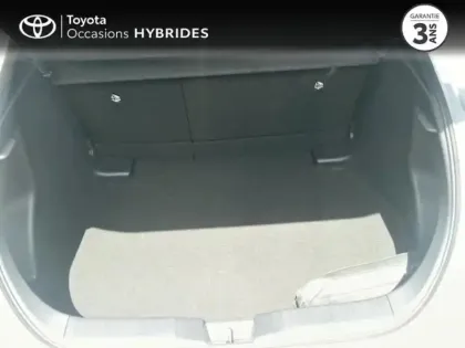 Photo 9 Toyota C-HR  1.8 Hybride 140ch Dynamic NG23